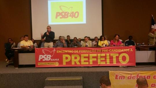 LIDERANÇAS DO PSB DE LIVRAMENTO PARTICIPAM DE ENCONTRO EM SALVADOR