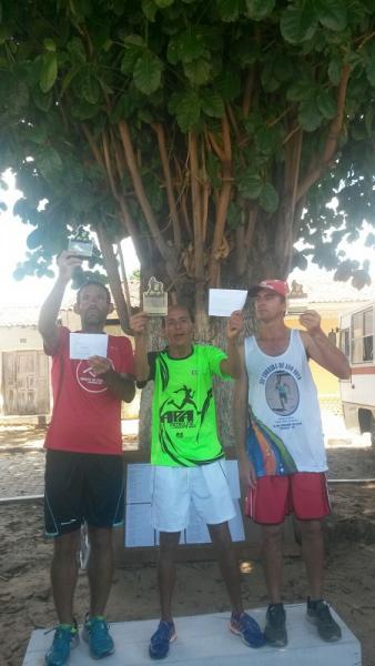 ATLETISMO: TÕE VENCEU 33ª CORRIDA DE ANO NOVO EM CARAÍBAS