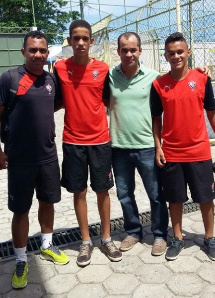 ESCOLINHA REVELANDO TALENTOS PROMOVE AMISTOSOS COM O ESPORTE CLUBE VITÓRIA