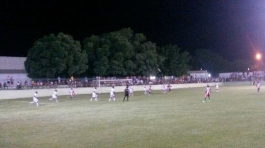LIVRAMENTO: BAR DO ESTÁDIO MUNICIPAL DR. EDÍLSON PONTES É ARROMBADO