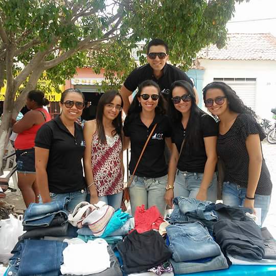 ASSOCIAÇÃO PROTETORA DOS ANIMAIS - APA REALIZOU BRECHÓ NESTE SÁBADO (12)