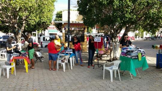 ASSOCIAÇÃO PROTETORA DOS ANIMAIS - APA REALIZOU BRECHÓ NESTE SÁBADO (12)