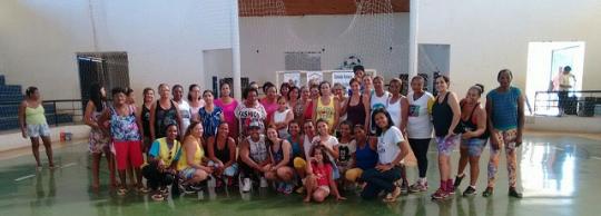 LIVRAMENTO: PREFEITURA REALIZOU AULÃO DE ZUMBA NO GINÁSIO DE ESPORTES