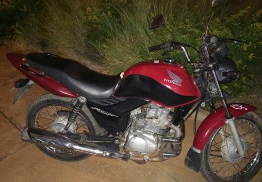 LIVRAMENTENSE É PRESO EM ÉRICO CARDOSO COM MOTO ROUBADA