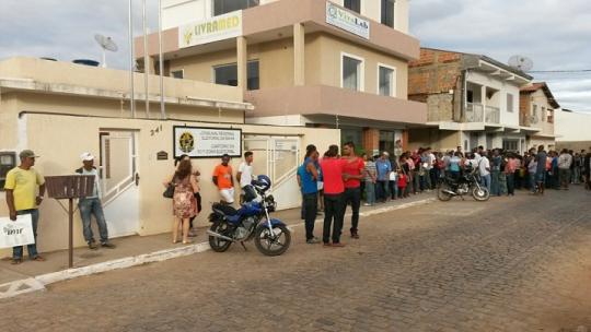 LIVRAMENTO: CARTÓRIO DA 101ª ZONA ELEITORAL TEM BASTANTE MOVIMENTO NO ÚLTIMO DIA PARA REALIZAR CADASTRO
