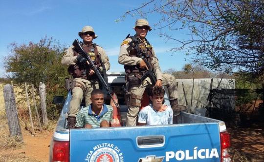 LIVRAMENTO: POLÍCIA MILITAR CAPTURA FORAGIDOS DA DELEGACIA DE POLÍCIA