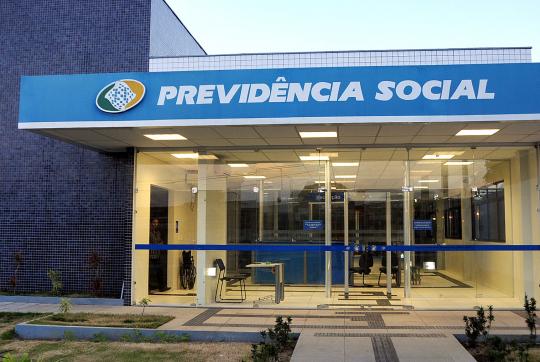 INSS regulamenta aumento do limite do consignado de 30% para 35%