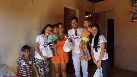 LIVRAMENTO: MIRON BARBOSA ENTREGOU ALIMENTOS ARRECADADOS NO 3º AULÃO SOLIDÁRIO