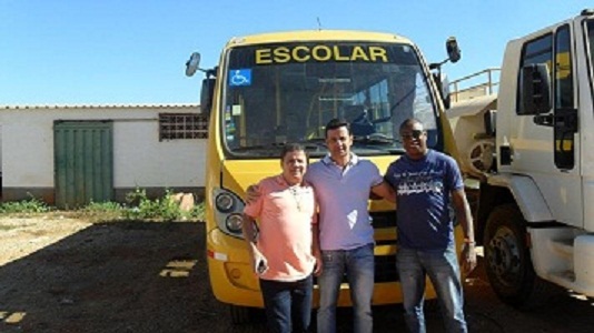 Educação em Ação -  PREFEITURA ADQUIRE MAIS UM ÔNIBUS ESCOLAR