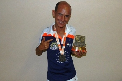 MARATONA DO RIO 2015: TÕE APRESENTA TROFÉU E AGRADECE AOS PATROCINADORES 