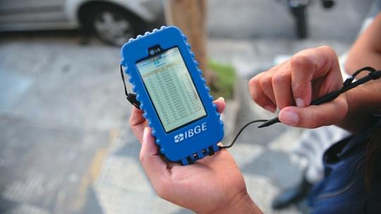 IBGE abre processo seletivo com 7,5 mil vagas para agentes de pesquisas