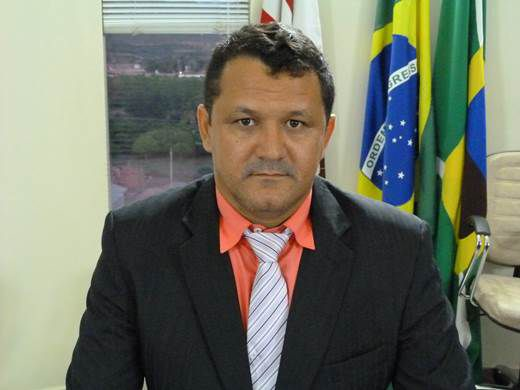 Vereador Zé de Vital quer que donos de loteamentos imobiliários sejam obrigados fazer rede de esgotos e pavimentação de ruas 