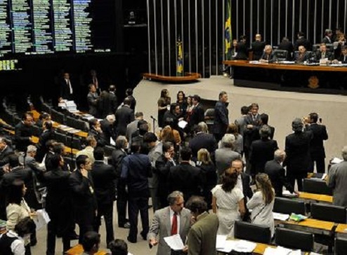 Janela Partidária: Um quarto dos deputados federais mudou de partido no atual mandato