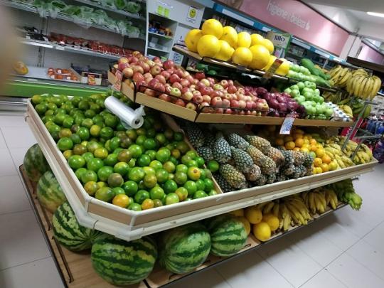 CENTRAL DAS CARNES DISPÕES DE FRUTAS, VERDURAS E LEGUMES DE ALTA QUALIDADE