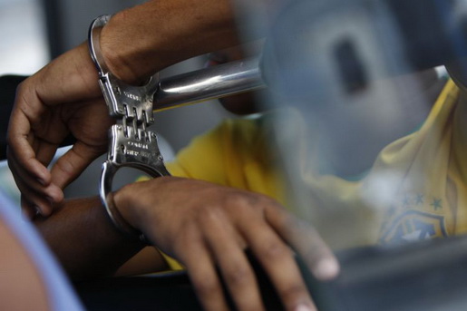 Advogado é preso suspeito de estuprar as filhas de 11 e 12 anos na BA