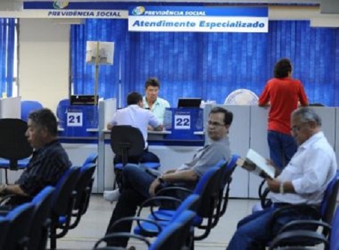 Previdência publica medida que reduz juros para aposentados e pensionistas