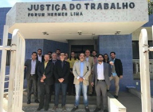 Guanambi: advogados são barrados de reunião com desembargador por não usarem gravata