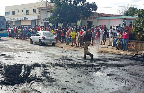 Apreensão de carne em feira acaba em protesto em Barra do Choça