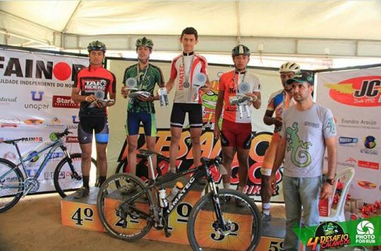EQUIPE DE CICLISMO DA ISMATEC COLOCOU DOIS ATLETAS NO PÓDIO NO 4º DESAFIO CALANGOS