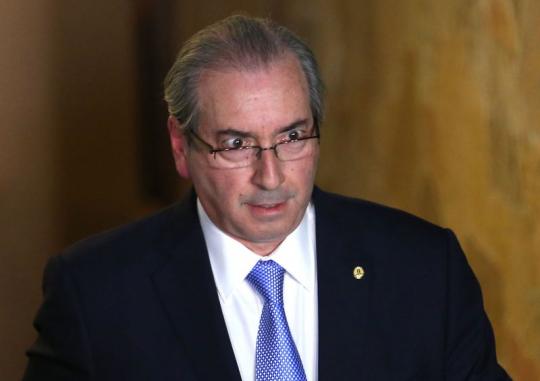 Com afastamento, Cunha perderá salário, seguranças, carro e residência
