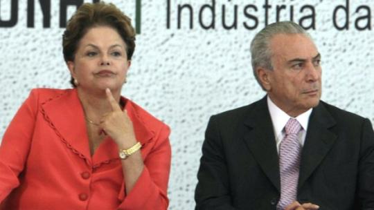 Após mais de 20 horas, Senado aprova processo de impeachment e afasta Dilma