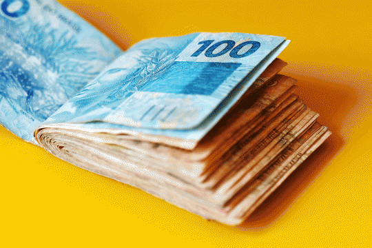 Governo federal prevê salário mínimo de R$ 1.079 em 2021