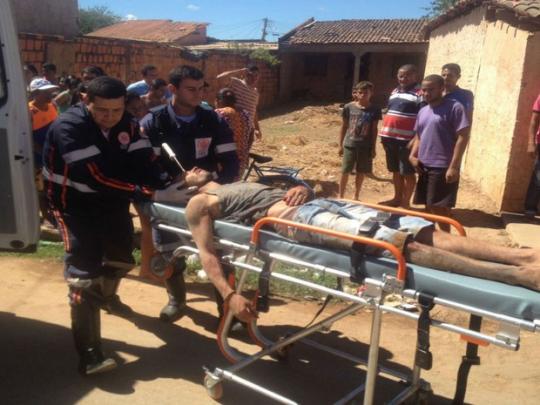 Homem sobrevive após ter faca cravada na cabeça na Bahia