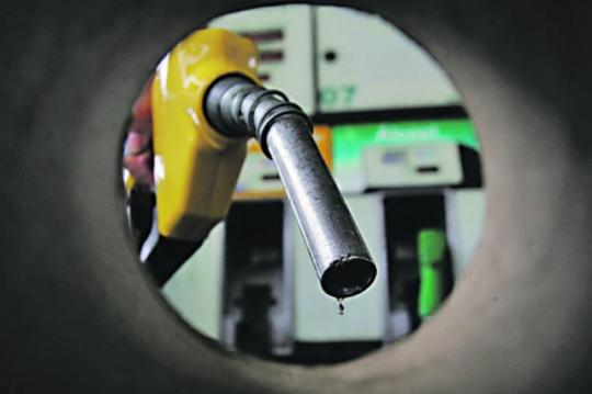 Pela 13ª semana o preço médio da gasolina sobe no país, aponta ANP