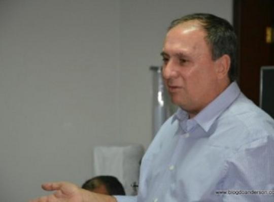 Gualberto diz que Congresso tem ‘entre 100 e 150’ deputados sérios