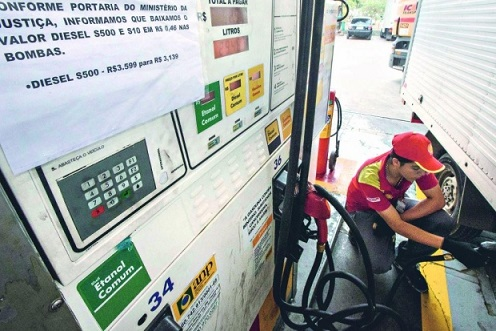 Preço do diesel de R$ 1,7984 por litro vigorará até 15 de dezembro, diz Petrobras