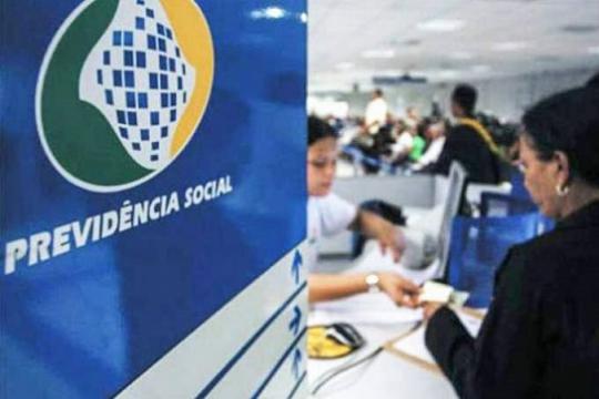 INSS paga hoje 1ª parcela do 13º de quem ganha mais de um salário mínimo