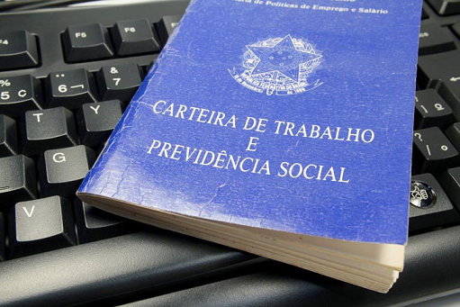 Governo de Michel Temer quer reforma trabalhista com jornada de 12 horas