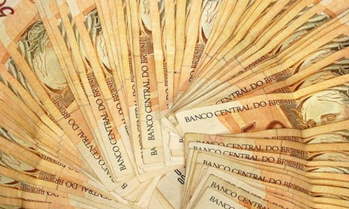Conquista: Homem é preso com maleta de R$ 500 mil reais em notas falsas