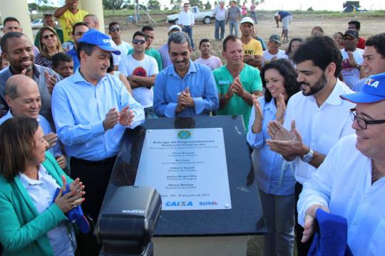 LÍDICE RECEBE TÍTULO DE CIDADÃ EM AMARGOSA