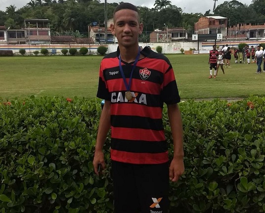 LIVRAMENTENSE LUAN MIGUEL FOI CAMPEÃO DA COPA FURACÃO SUB-18 PELO VITÓRIA