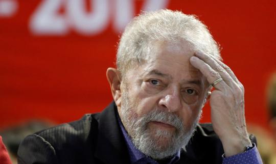 Lula é condenado na Lava Jato a 9 anos e 6 meses de prisão no caso do triplex