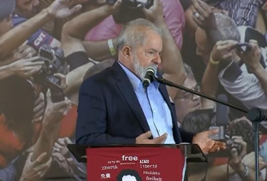 STF mantém julgamento sobre anulação de condenações de Lula no plenário; caso será retomado hoje (15)