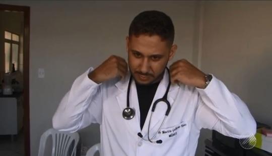 Com convite pronto, estudante de medicina é impedido de se formar após ser acusado de fraude em cotas na BA
