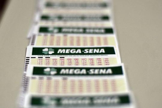 Mega-Sena acumula e prêmio pode chegar a R$ 25 milhões