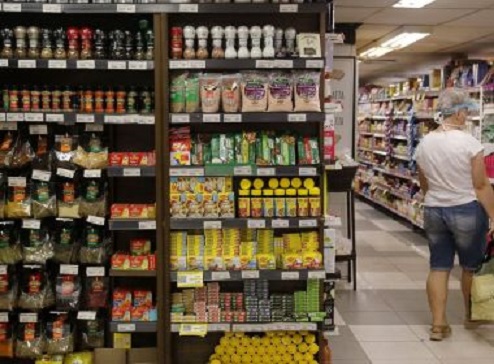 Em um ano de pandemia, preço dos alimentos sobe quase três vezes a inflação