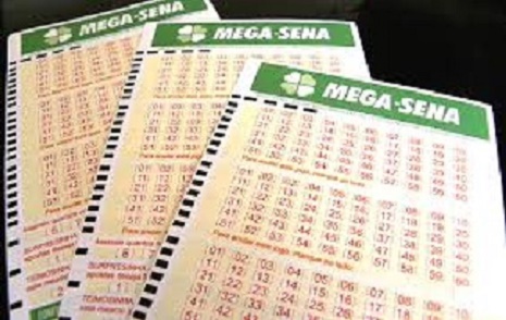 Mega-Sena acumula e paga prêmio de R$ 7,5 milhões na terça; veja dezenas