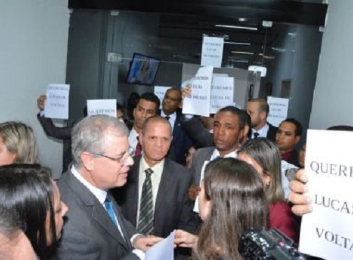 Tribunal da OAB-BA pune cinco advogados com suspensão por ato em Fórum de Sussuarana