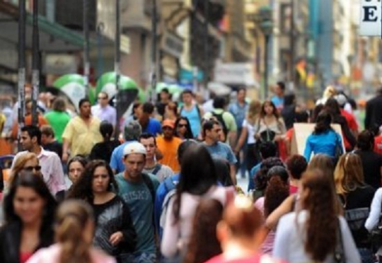 População brasileira supera os 204 milhões, aponta IBGE; Bahia é 4º maior estado