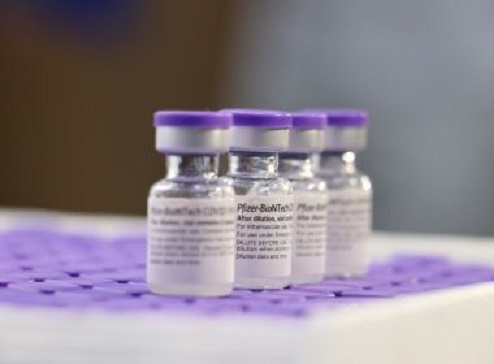 Brasil recebe quase 630 mil doses de vacina da Pfizer nesta quarta