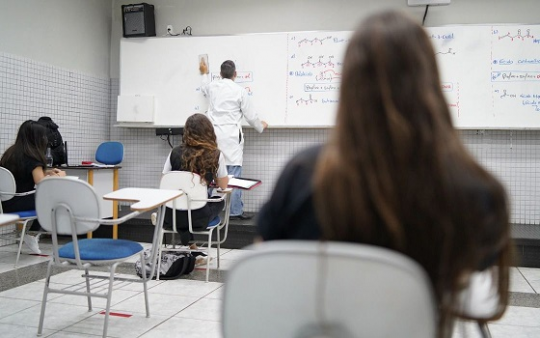 Covid-19: escolas do Rio reiniciam hoje aulas presenciais