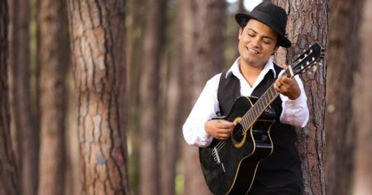 DR. MELODIA: MÚSICO ALAN CRUZ SE APRESENTA NESTE ANO EM LIVRAMENTO