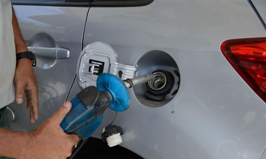 Preços de gasolina, diesel e gás aumentam hoje nas refinarias