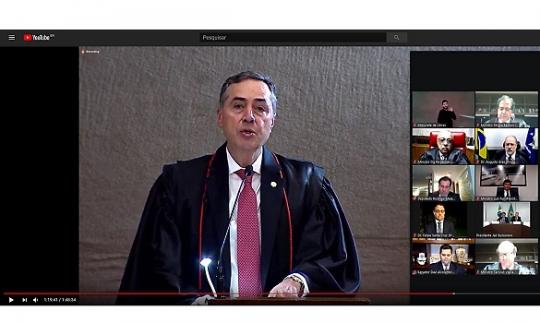 Em sessão cerimônia virtual, Barroso toma posse como presidente do TSE