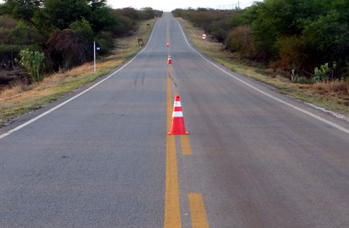 MORADOR DE RIO DE CONTAS TEVE SEU CARRO ROUBADO NA BA-148, TRECHO QUE LIGA LIVRAMENTO A BRUMADO